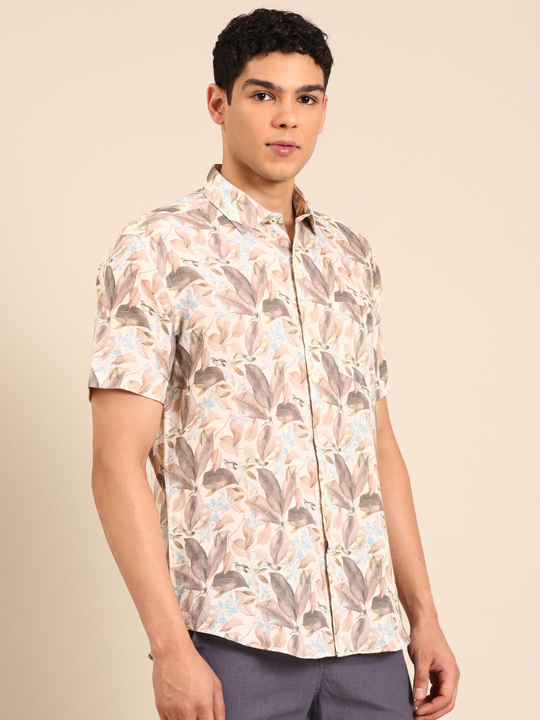 Linen Club Men's Linen Rich Brown Printed Contemporary Fit Half Sleeve Casual Shirt