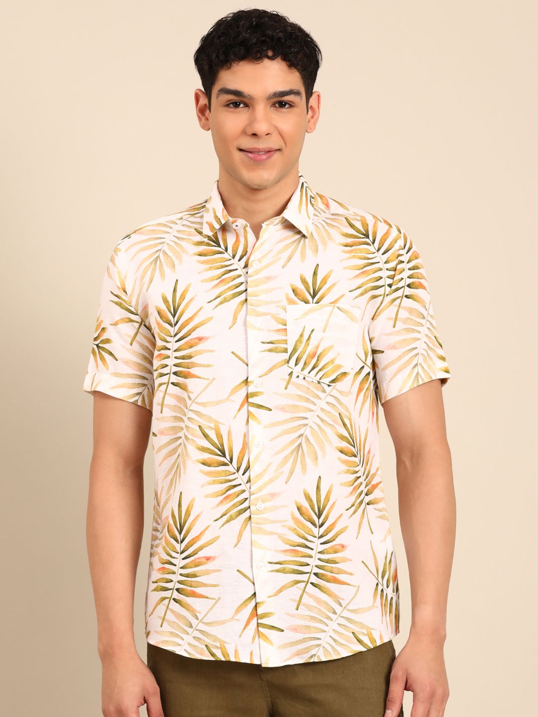 Linen Club Men's Linen Rich White Printed Contemporary Fit Half Sleeve Casual Shirt