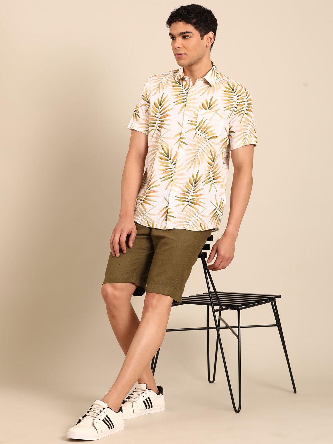 Linen Club Men's Linen Rich White Printed Contemporary Fit Half Sleeve Casual Shirt