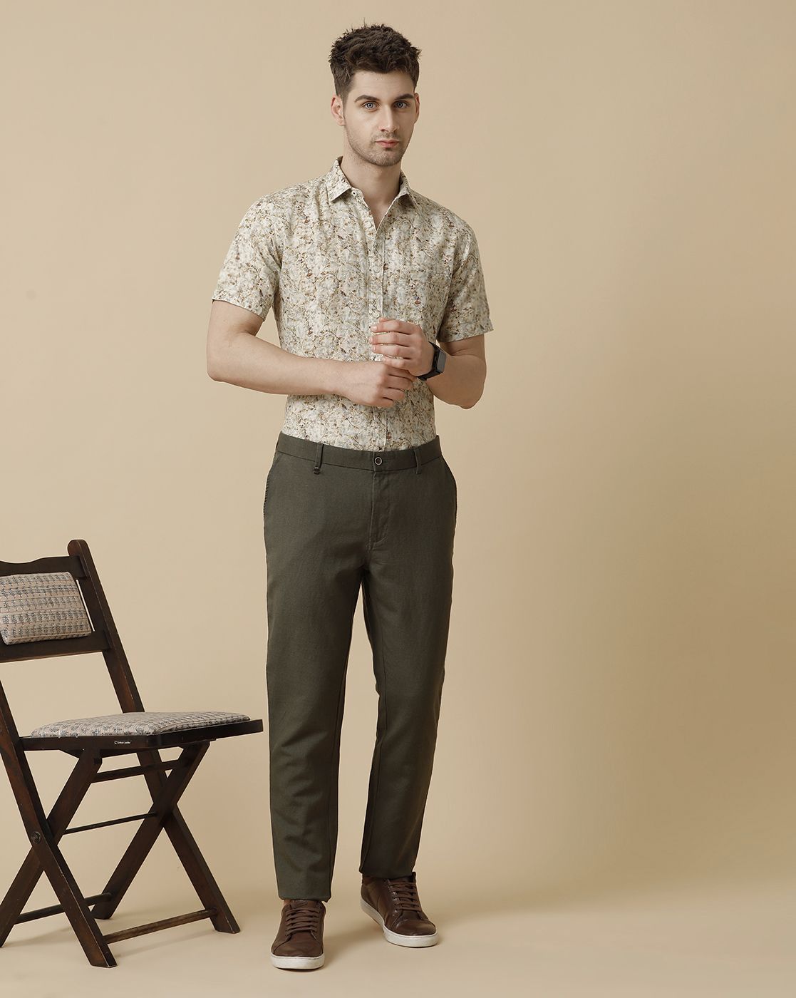 Men's Linen Rich Multicolor Printed Contemporary Fit Half Sleeve Sleeve Casual Shirt