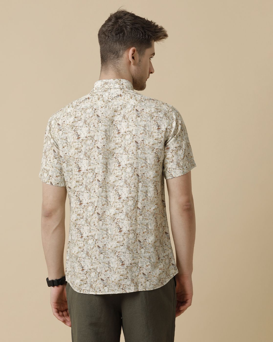 Men's Linen Rich Multicolor Printed Contemporary Fit Half Sleeve Sleeve Casual Shirt