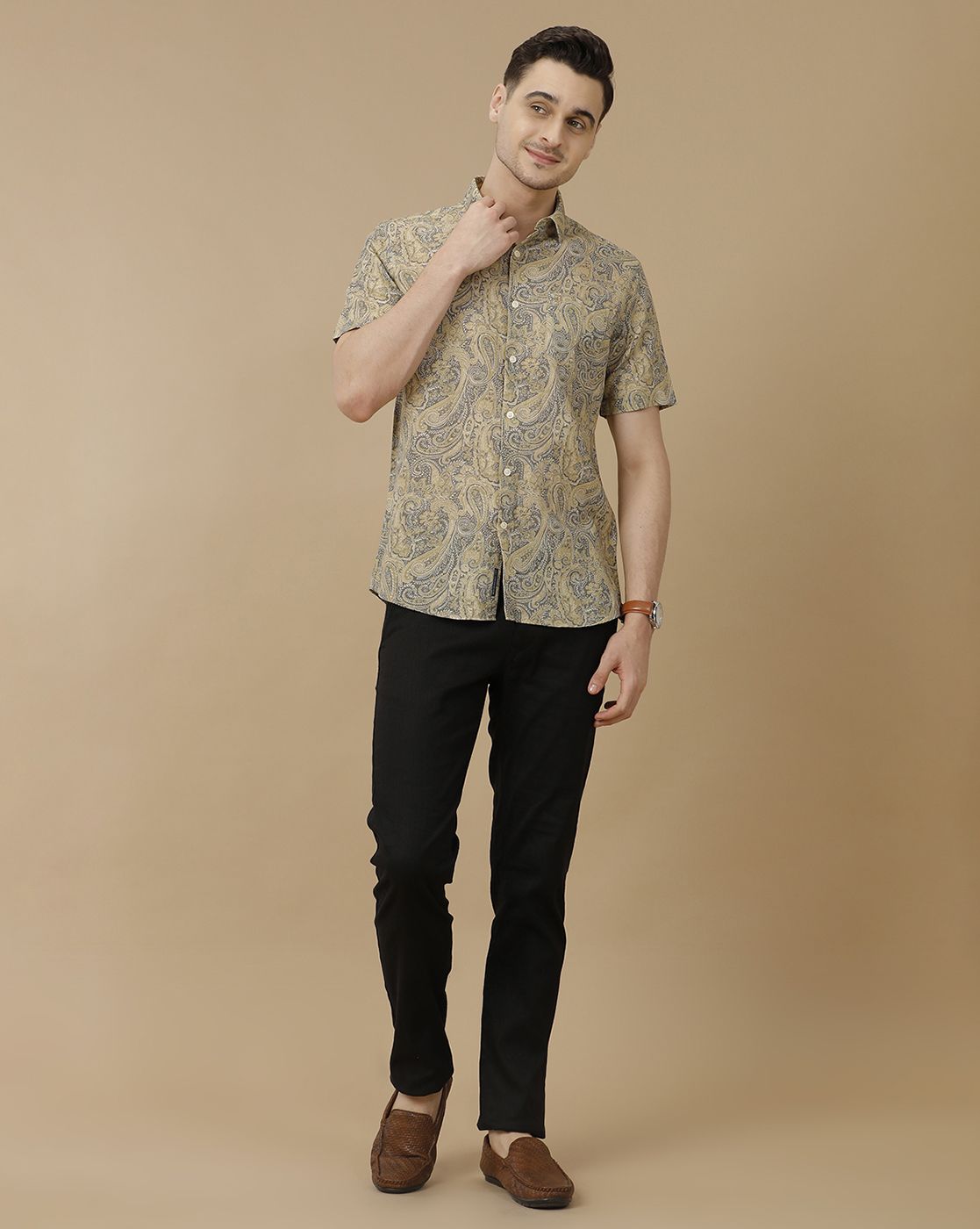 Men's Linen Rich Green Printed Contemporary Fit Half Sleeve Casual Shirt