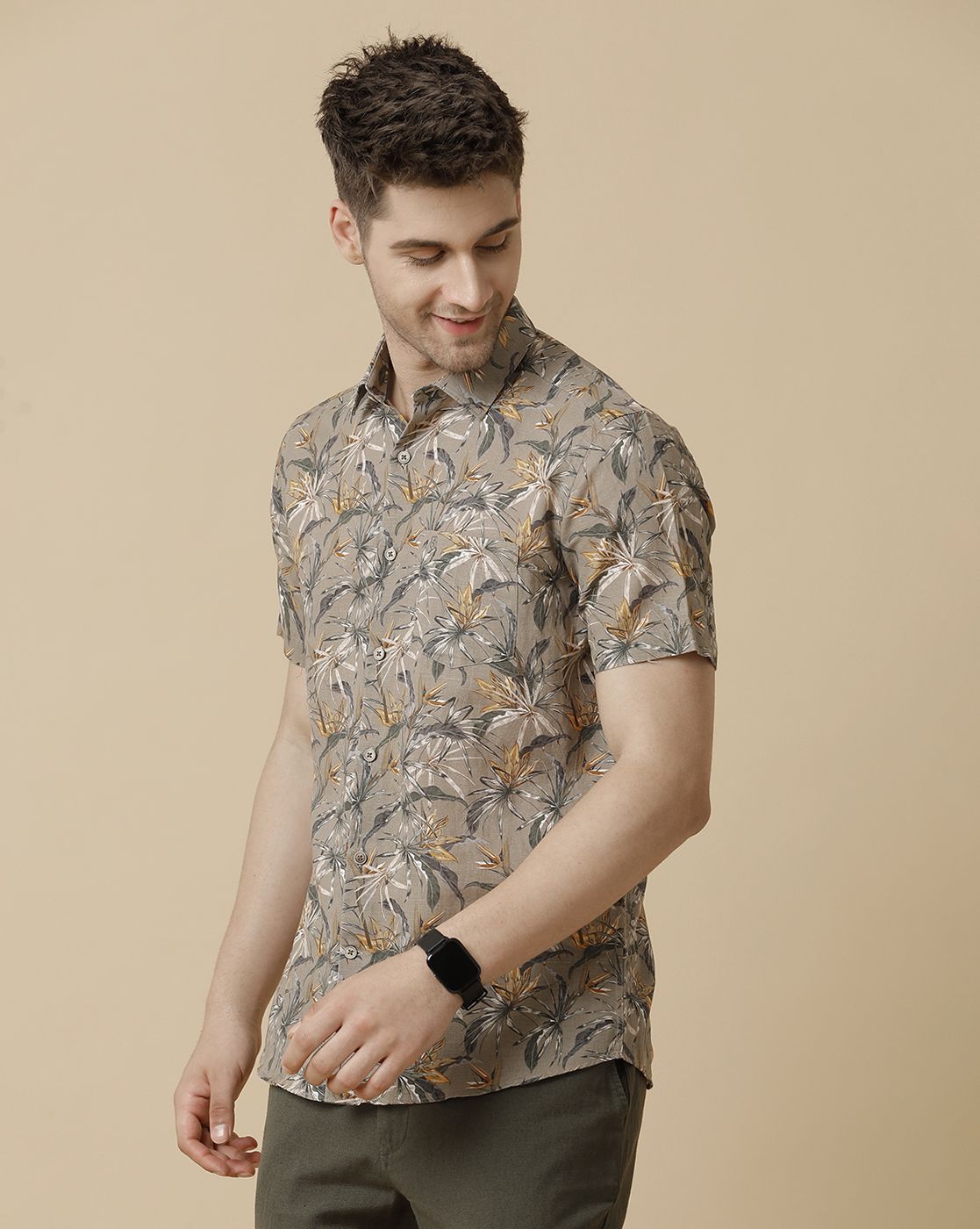 Men's Linen Rich Multicolor Printed Contemporary Fit Half Sleeve Casual Shirt