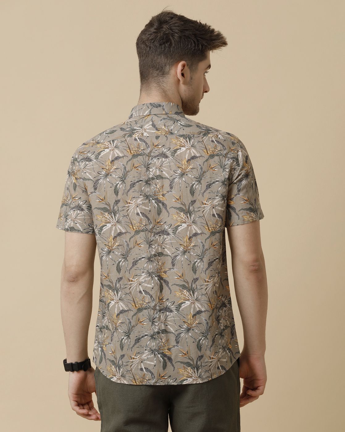 Men's Linen Rich Multicolor Printed Contemporary Fit Half Sleeve Casual Shirt