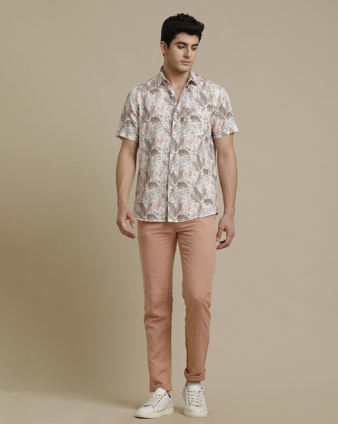 Men's Linen Rich Multicolor Printed Contemporary Fit Half Sleeve Sleeve Casual Shirt