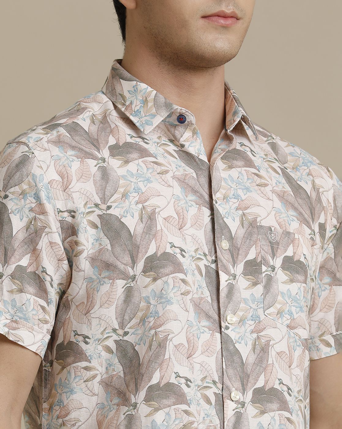 Men's Linen Rich Multicolor Printed Contemporary Fit Half Sleeve Sleeve Casual Shirt