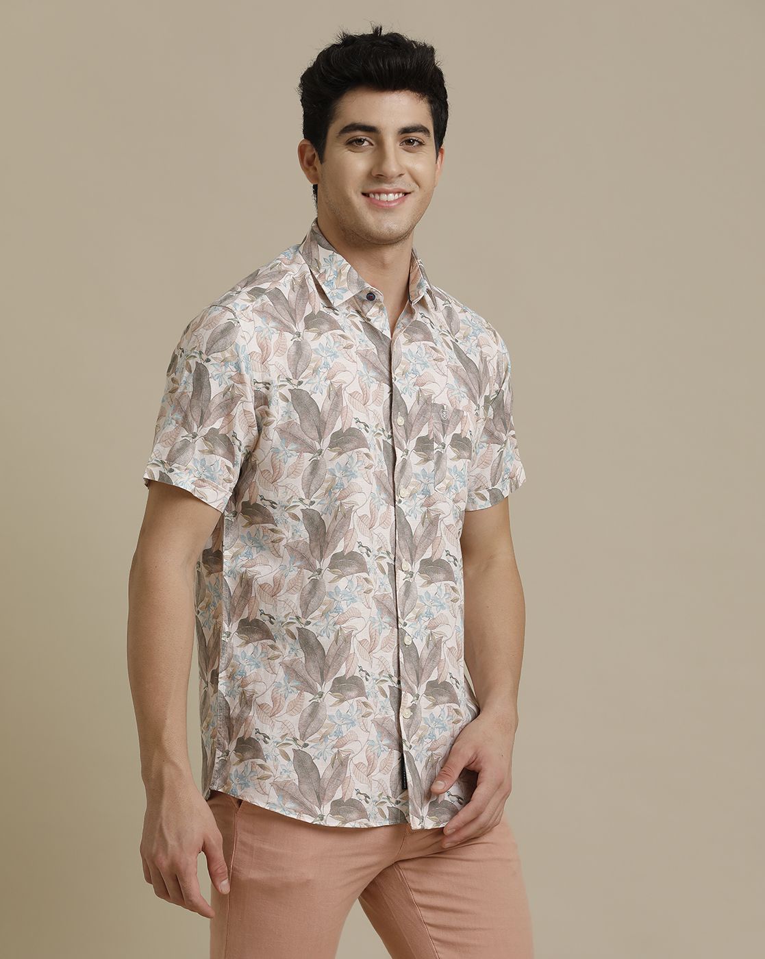 Men's Linen Rich Multicolor Printed Contemporary Fit Half Sleeve Sleeve Casual Shirt