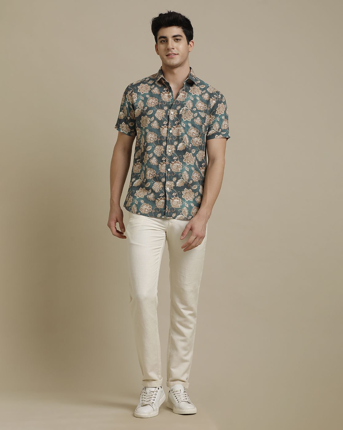Men's Linen Rich Green Printed Contemporary Fit Half Sleeve Sleeve Casual Shirt