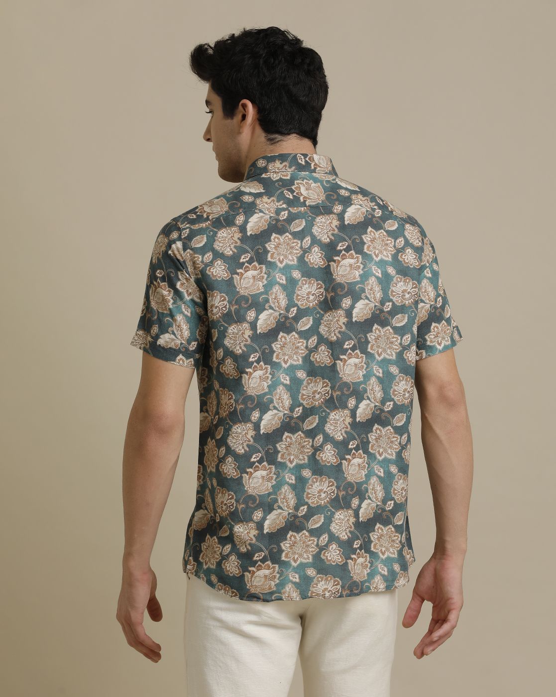 Men's Linen Rich Green Printed Contemporary Fit Half Sleeve Sleeve Casual Shirt