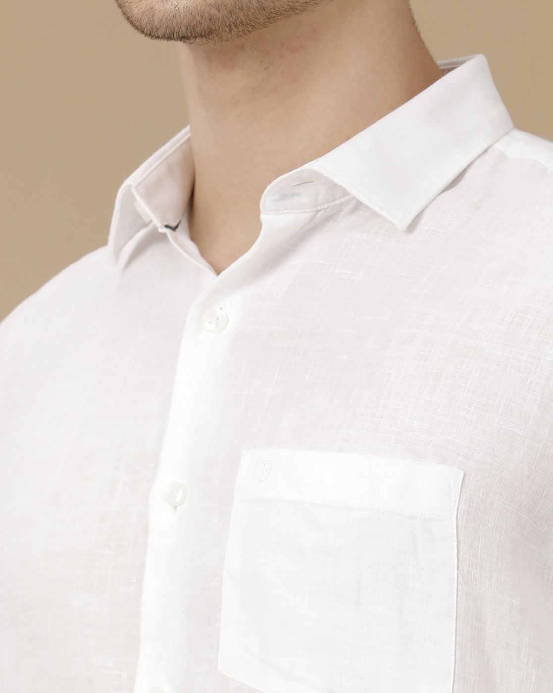 Men's Pure Linen White Solid Contemporary Fit Half Sleeve Casual Shirt