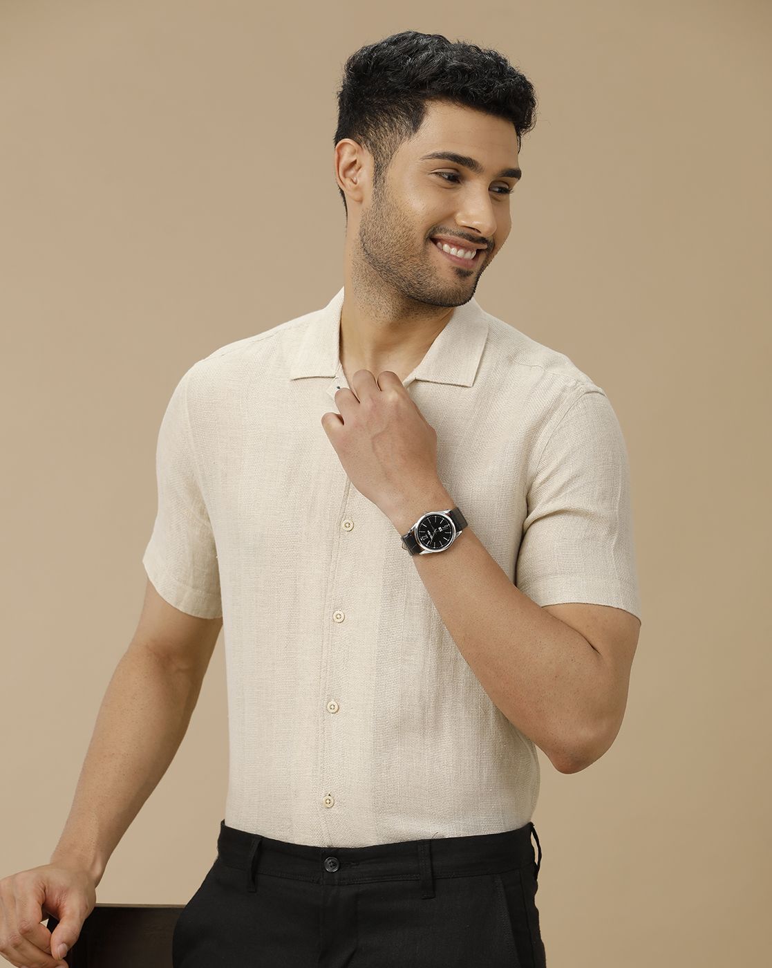 Men's Pure Linen Beige Solid Contemporary Fit Half Sleeve Casual Shirt