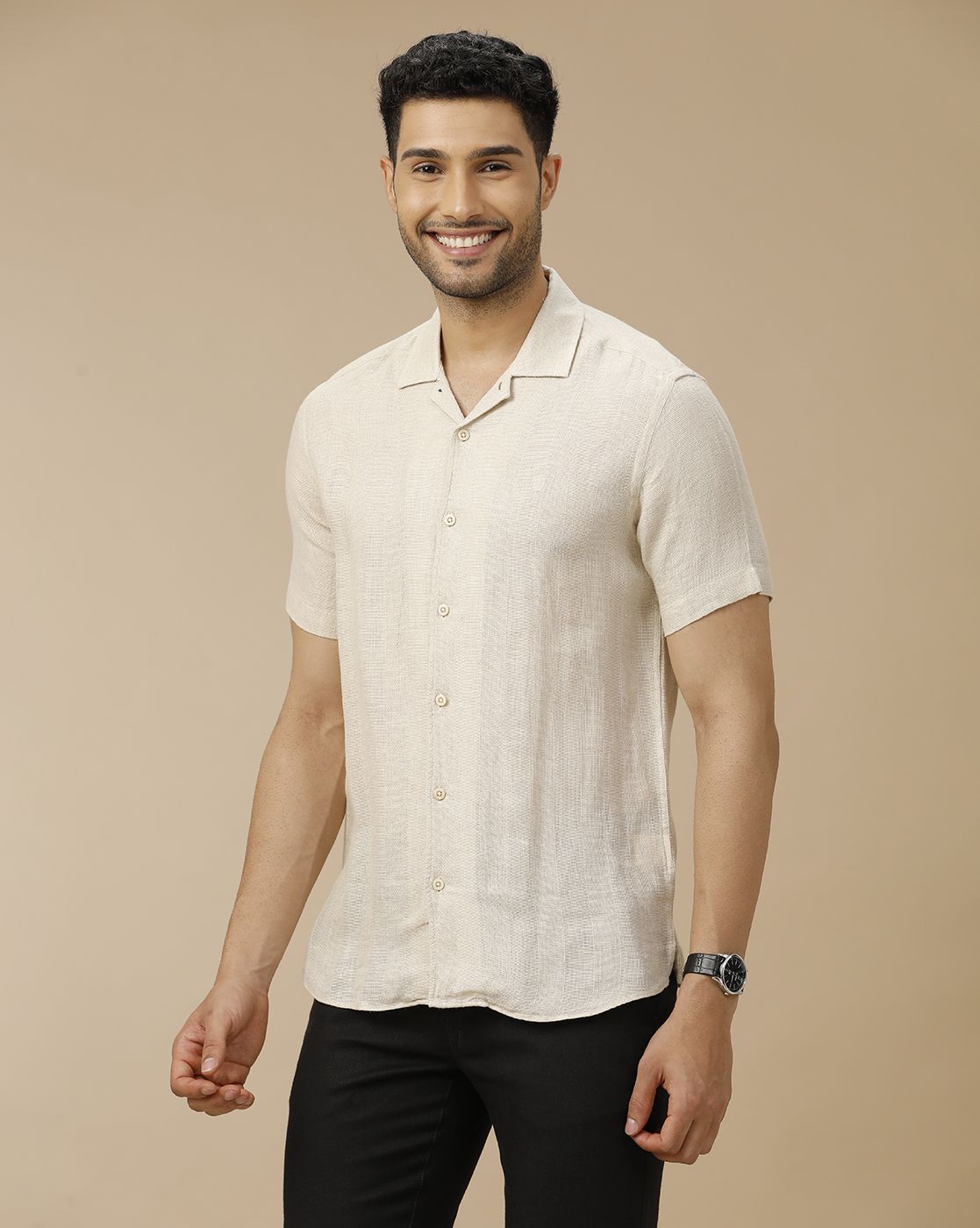 Men's Pure Linen Beige Solid Contemporary Fit Half Sleeve Casual Shirt