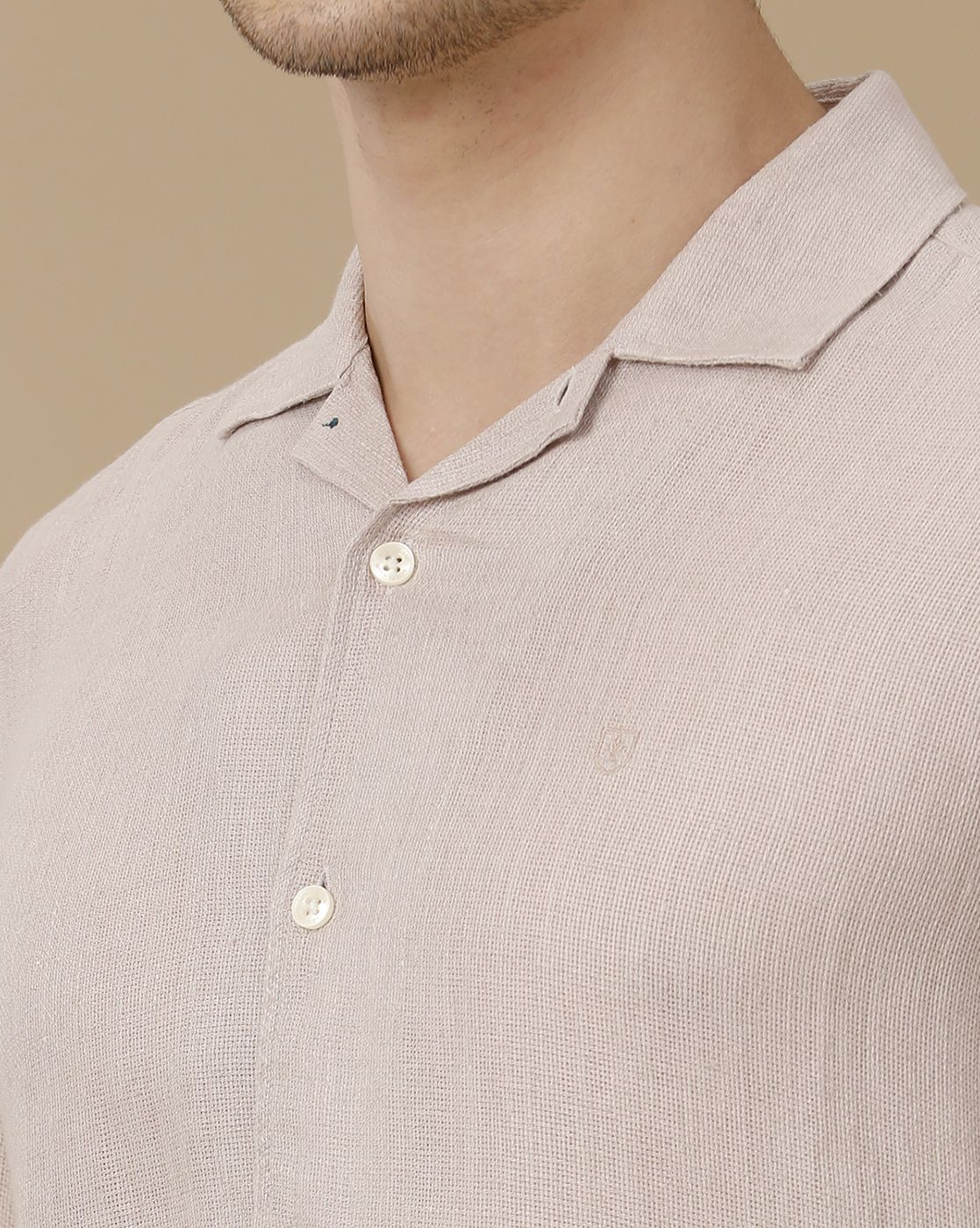 Men's Pure Linen Beige Solid Contemporary Fit Half Sleeve Casual Shirt