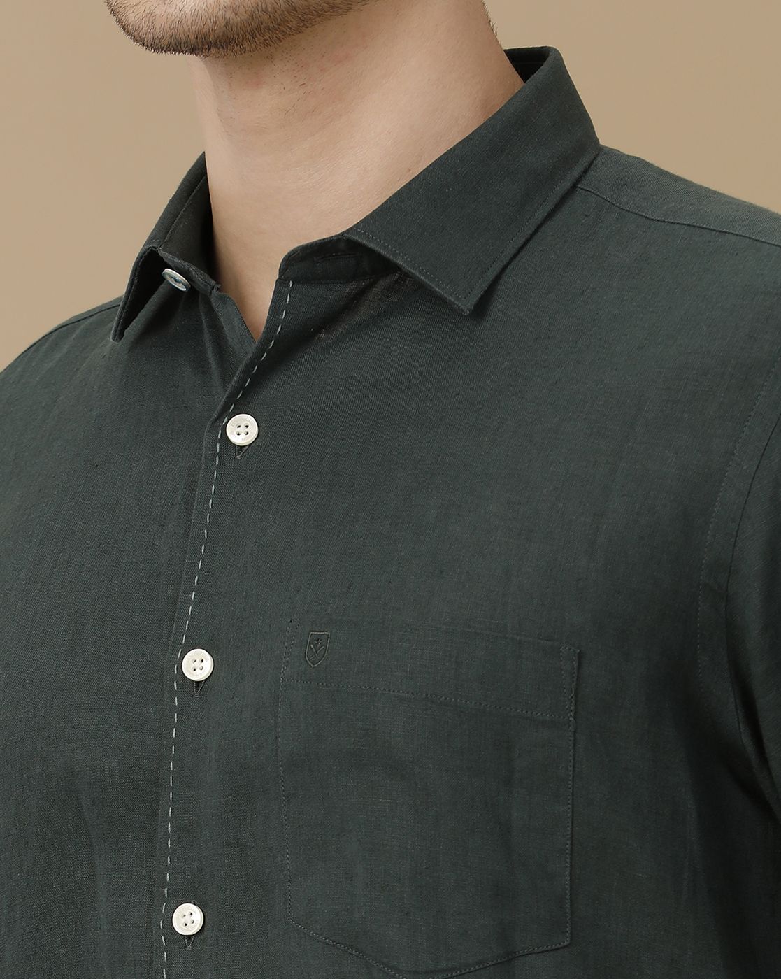 Men's Pure Linen Green Solid Contemporary Fit Half Sleeve Casual Shirt