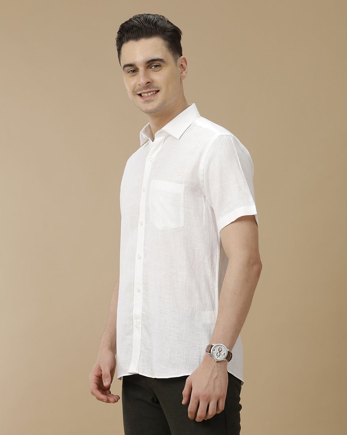 Men's Pure Linen White Solid Contemporary Fit Half Sleeve Casual Shirt