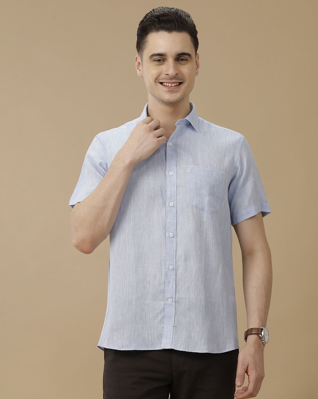 Men's Pure Linen Blue Solid Contemporary Fit Half Sleeve Casual Shirt