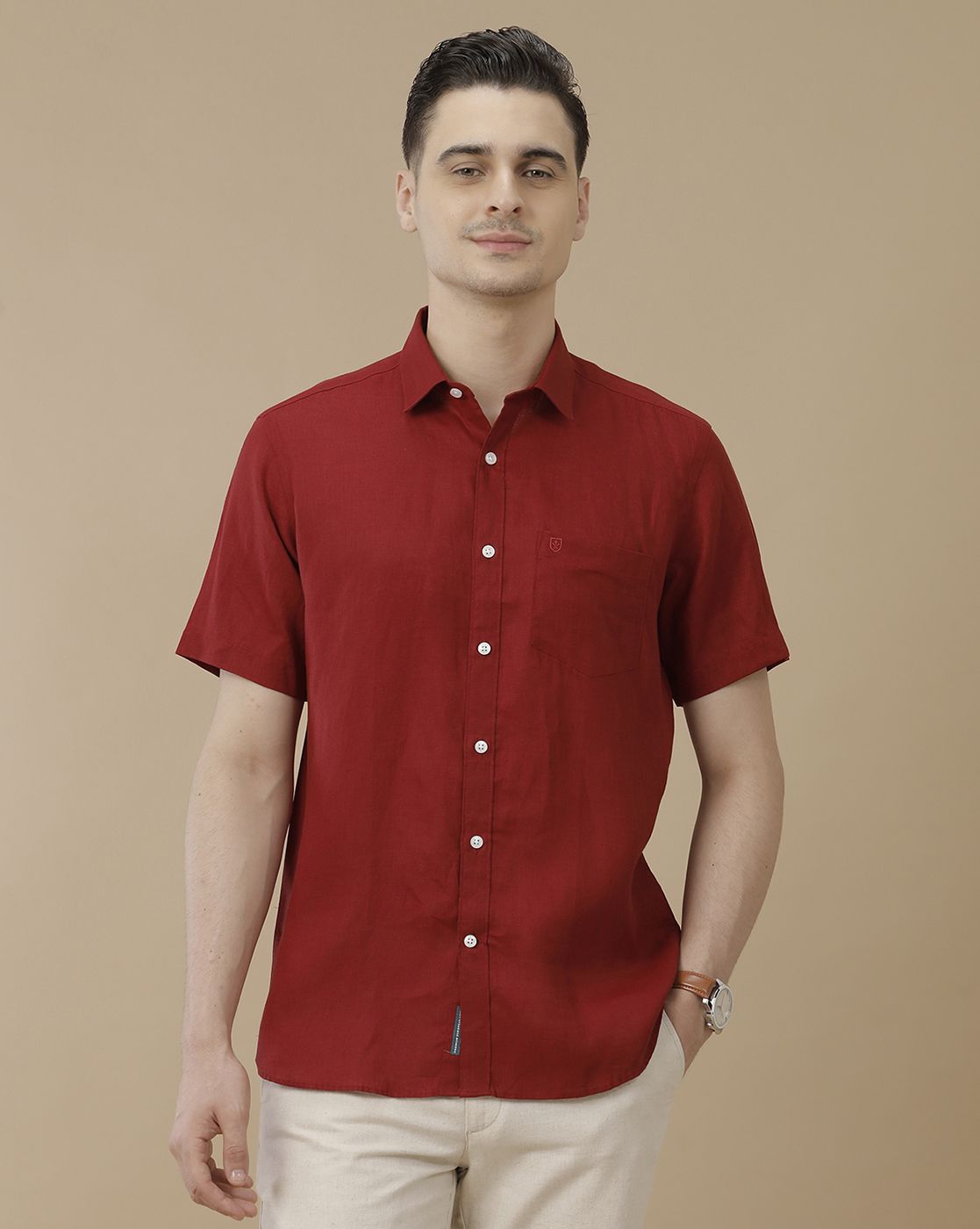 Men's Pure Linen Red Solid Contemporary Fit Half Sleeve Casual Shirt