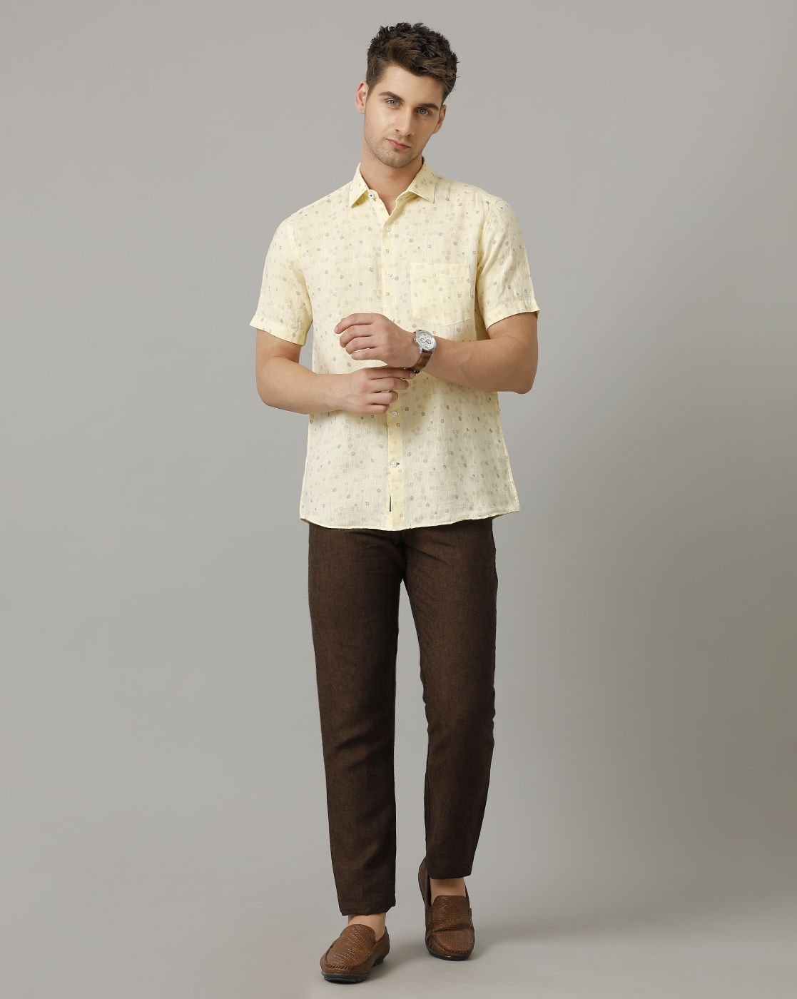 Men's Pure Linen Yellow Printed Contemporary Fit Half Sleeve Sleeve Casual Shirt