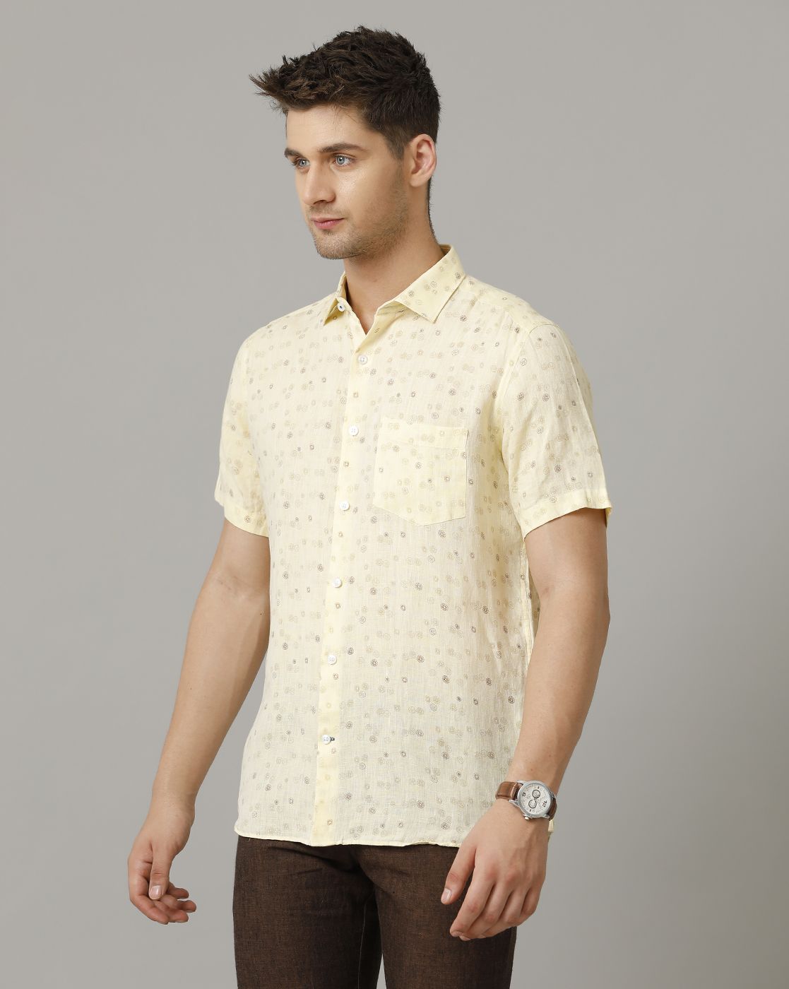 Men's Pure Linen Yellow Printed Contemporary Fit Half Sleeve Sleeve Casual Shirt