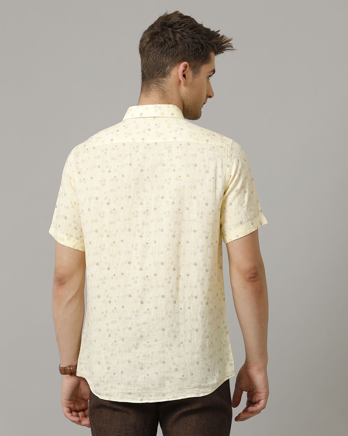 Men's Pure Linen Yellow Printed Contemporary Fit Half Sleeve Sleeve Casual Shirt