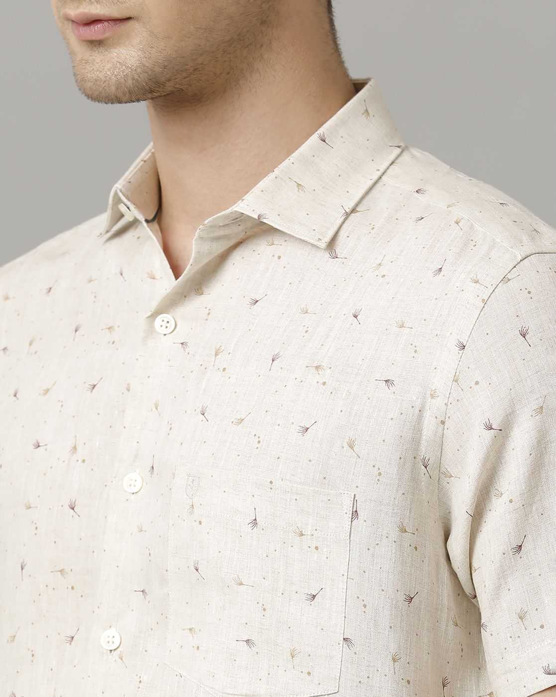 Men's Pure Linen Beige Printed Contemporary Fit Half Sleeve Sleeve Casual Shirt