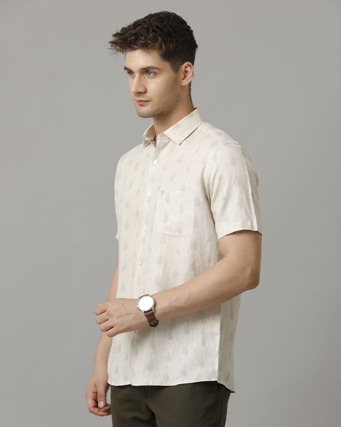 Men's Pure Linen Beige Printed Contemporary Fit Half Sleeve Sleeve Casual Shirt