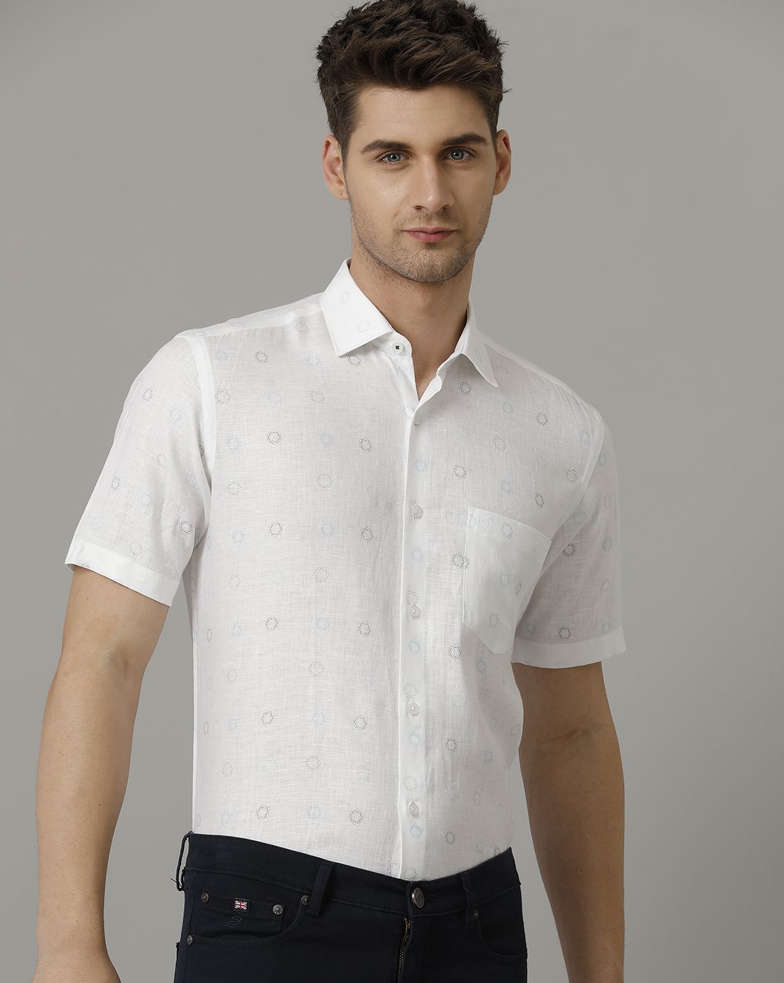 Men's Pure Linen White Printed Contemporary Fit Half Sleeve Sleeve Casual Shirt