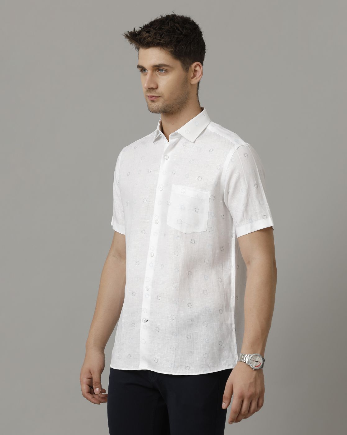 Men's Pure Linen White Printed Contemporary Fit Half Sleeve Sleeve Casual Shirt