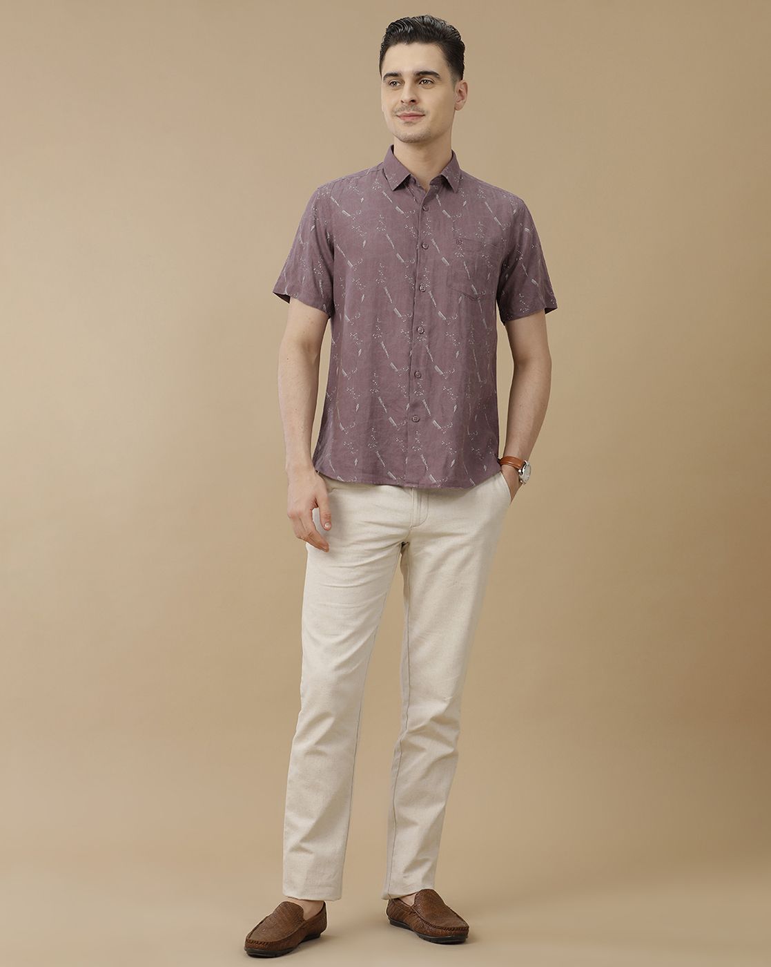 Men's Pure Linen Purple Printed Contemporary Fit Half Sleeve Casual Shirt