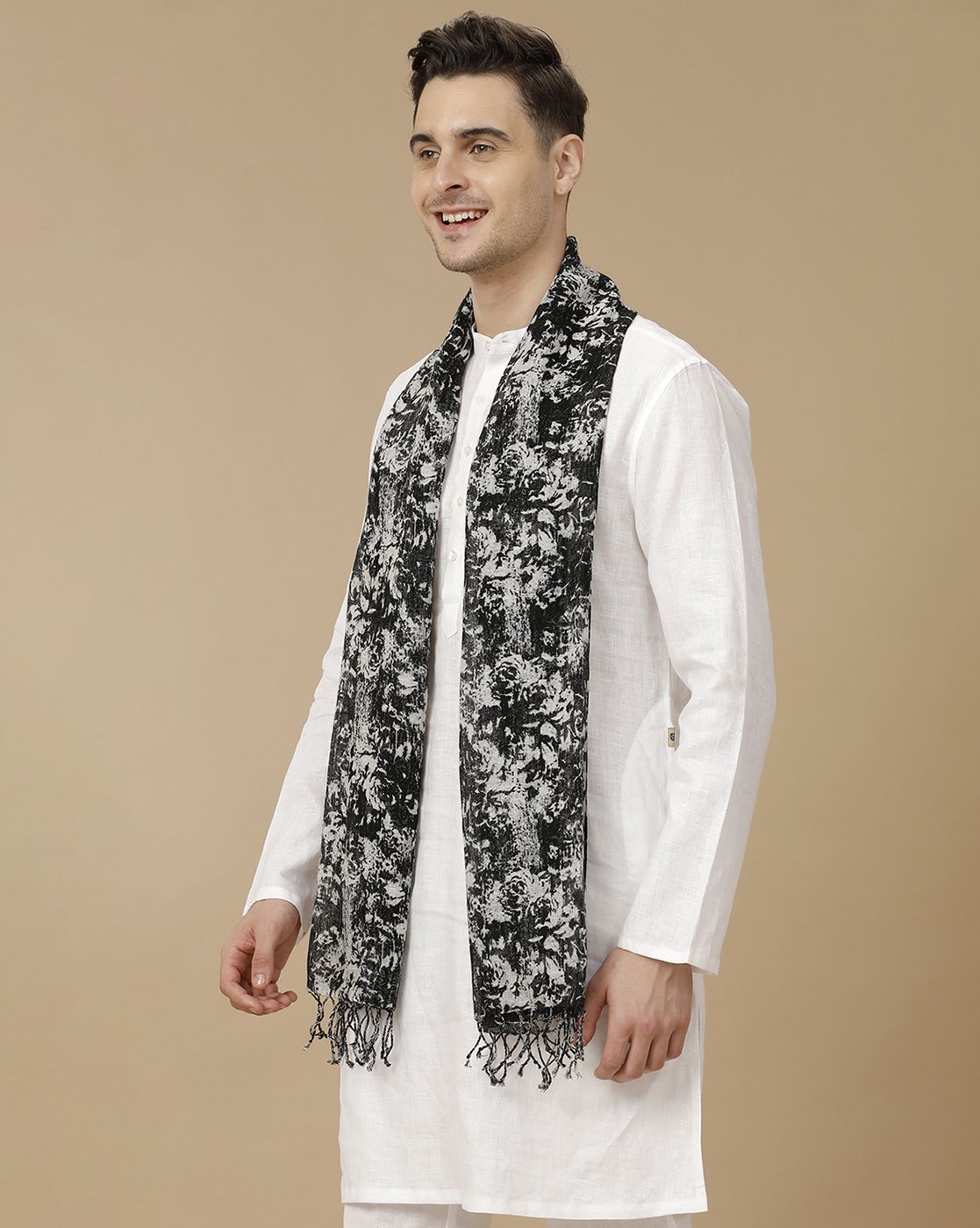Unisex Black Printed Linen Stole