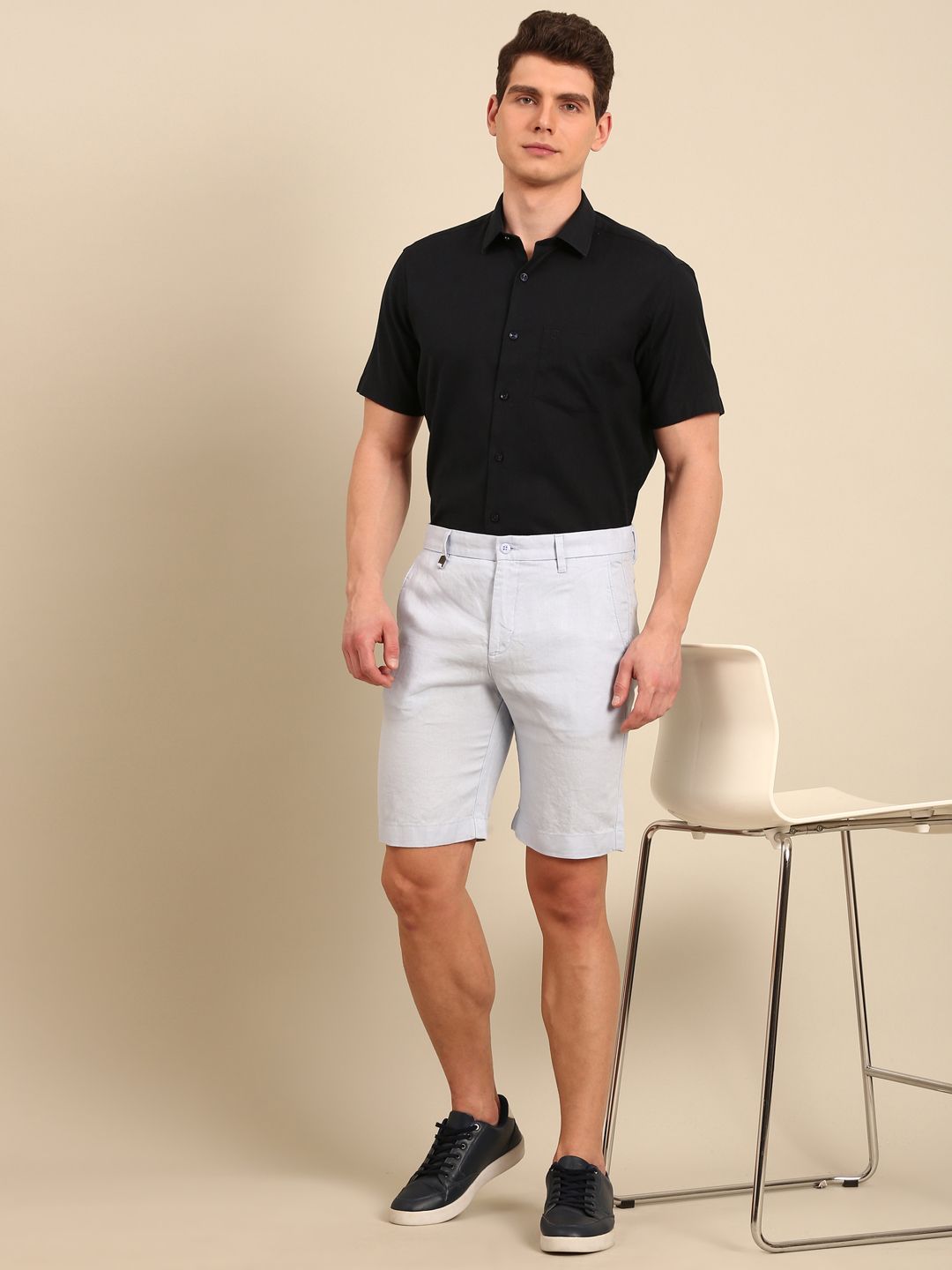 Linen Club Men's Pure Linen Blue Solid Contemporary Fit Casual Shorts