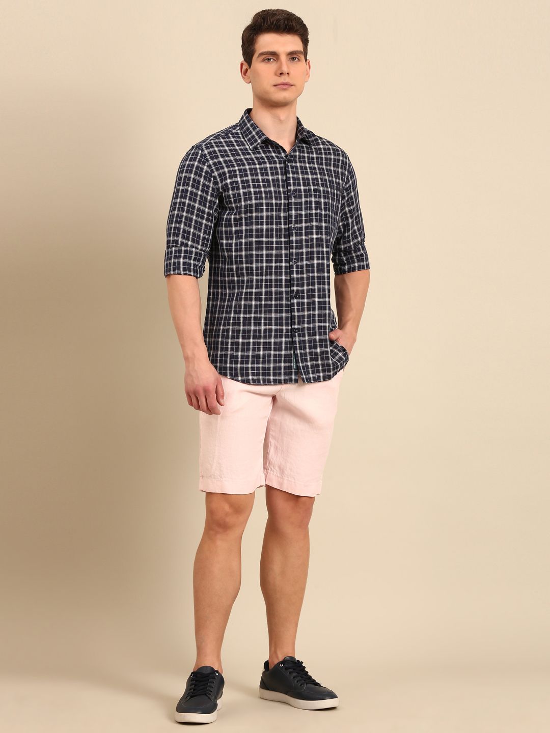 Linen Club Men's Pure Linen Pink Solid Contemporary Fit Casual Shorts