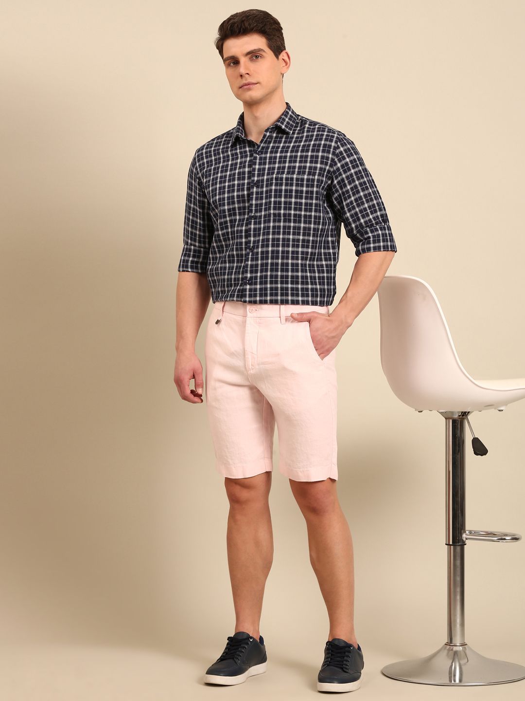 Linen Club Men's Pure Linen Pink Solid Contemporary Fit Casual Shorts