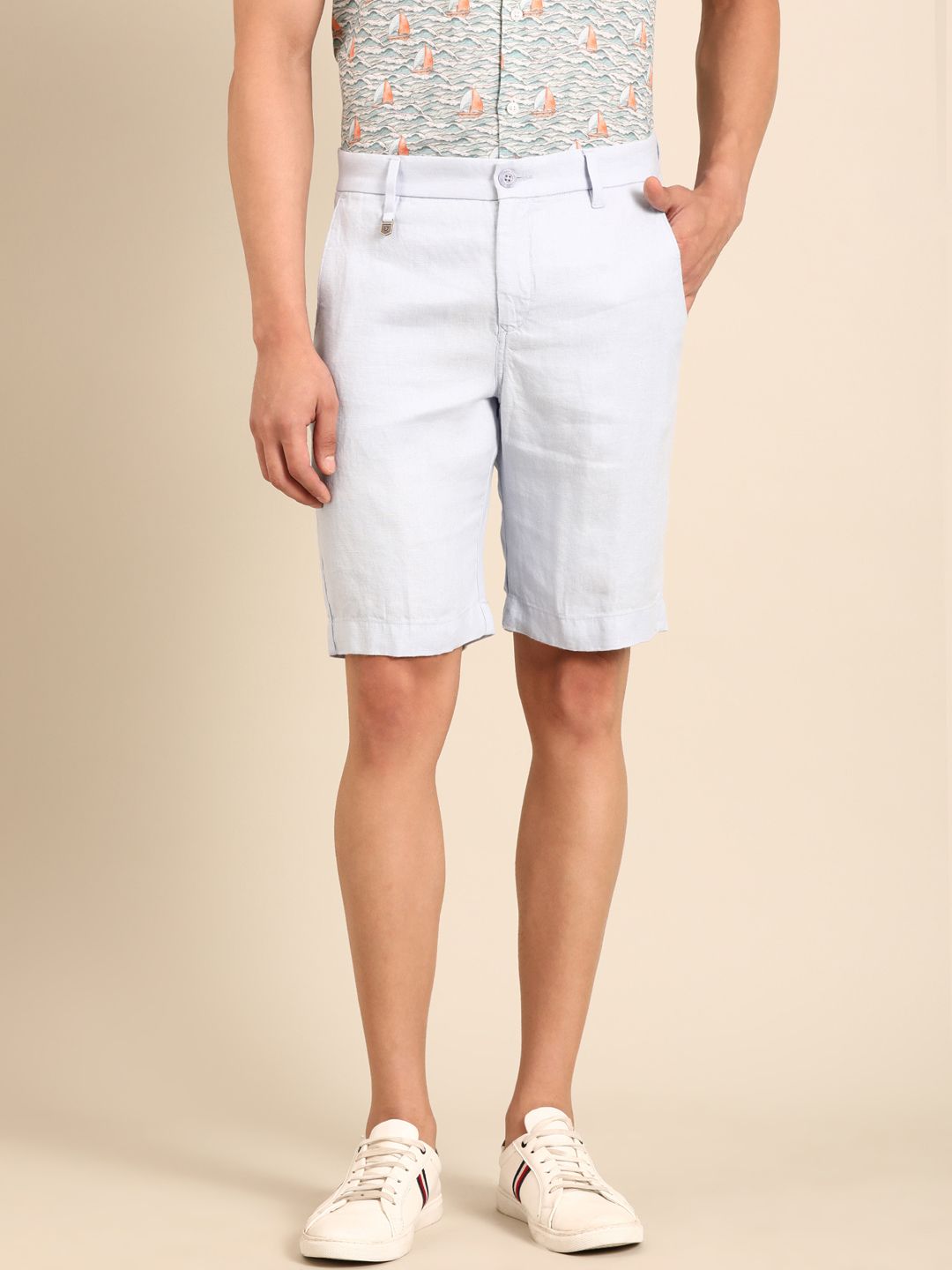 Linen Club Men's Pure Linen Light Blue Solid Contemporary Fit Casual Shorts