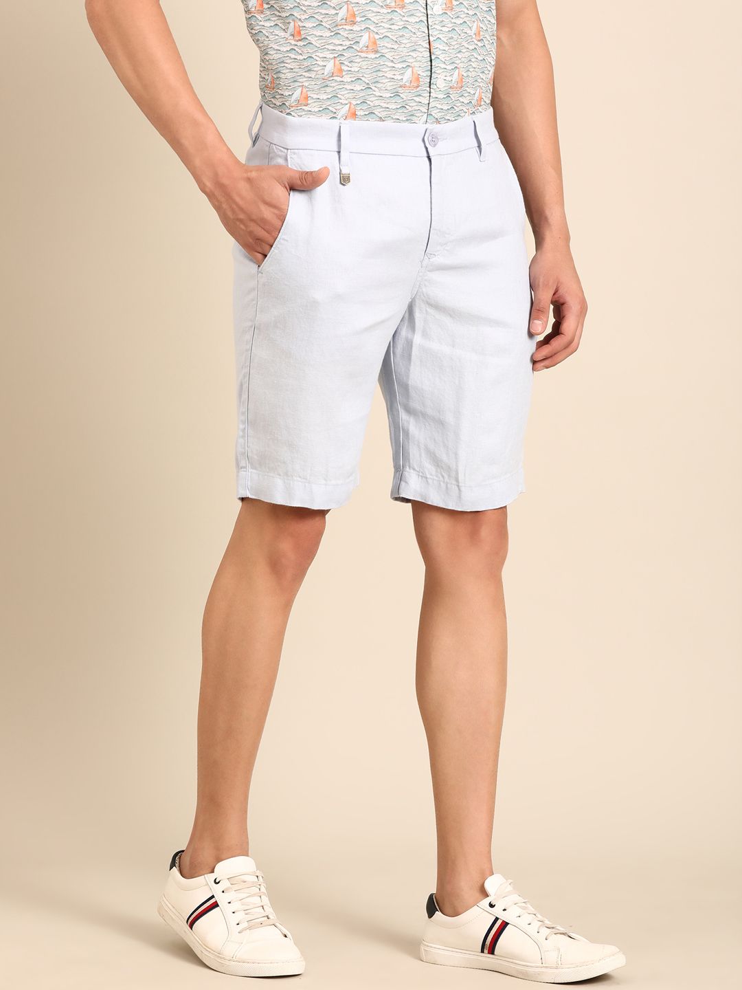 Linen Club Men's Pure Linen Light Blue Solid Contemporary Fit Casual Shorts