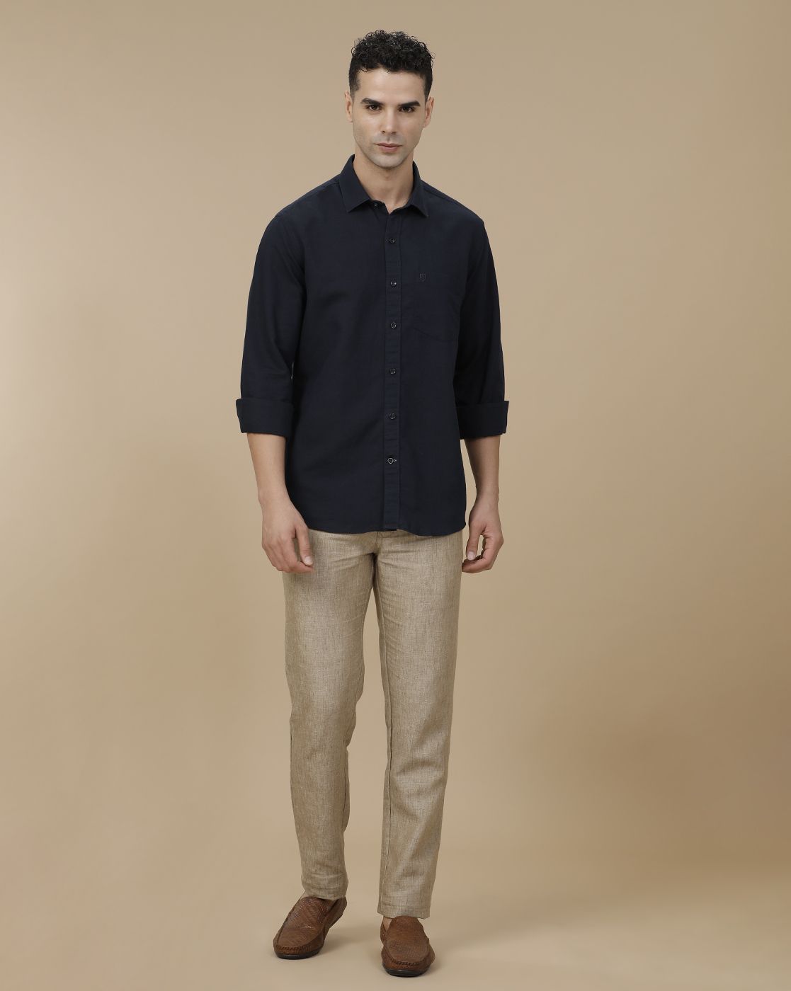 Linen Club Men's Linen Rich Navy Blue Solid Contemporary Fit Full Sleeve Casual Shirt