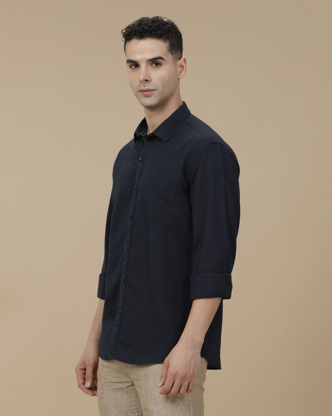 Linen Club Men's Linen Rich Navy Blue Solid Contemporary Fit Full Sleeve Casual Shirt
