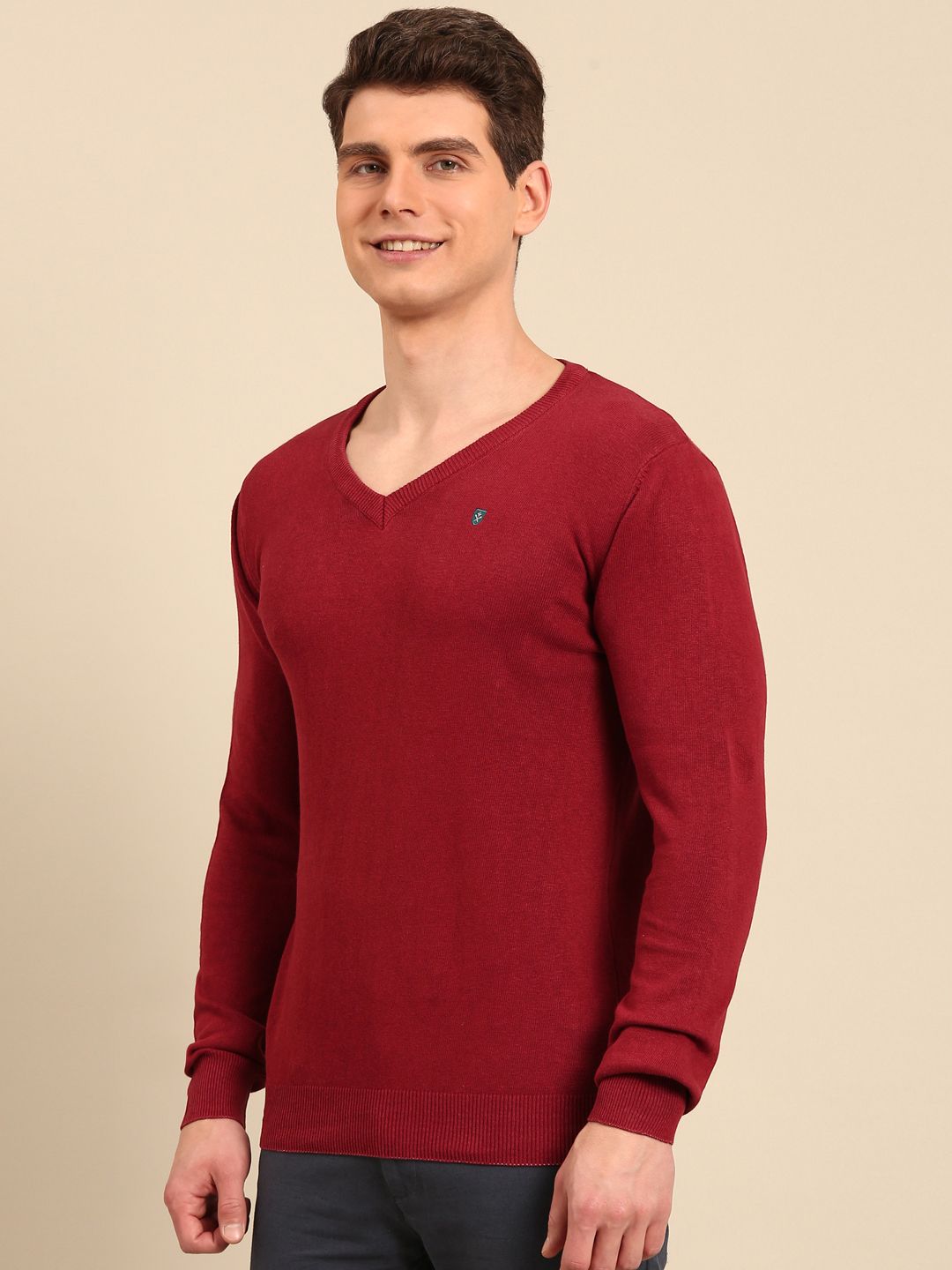 Linen Club Men's Linen Rich Maroon Solid Contemporary Fit Full Sleeve V-Neck T-Shirts