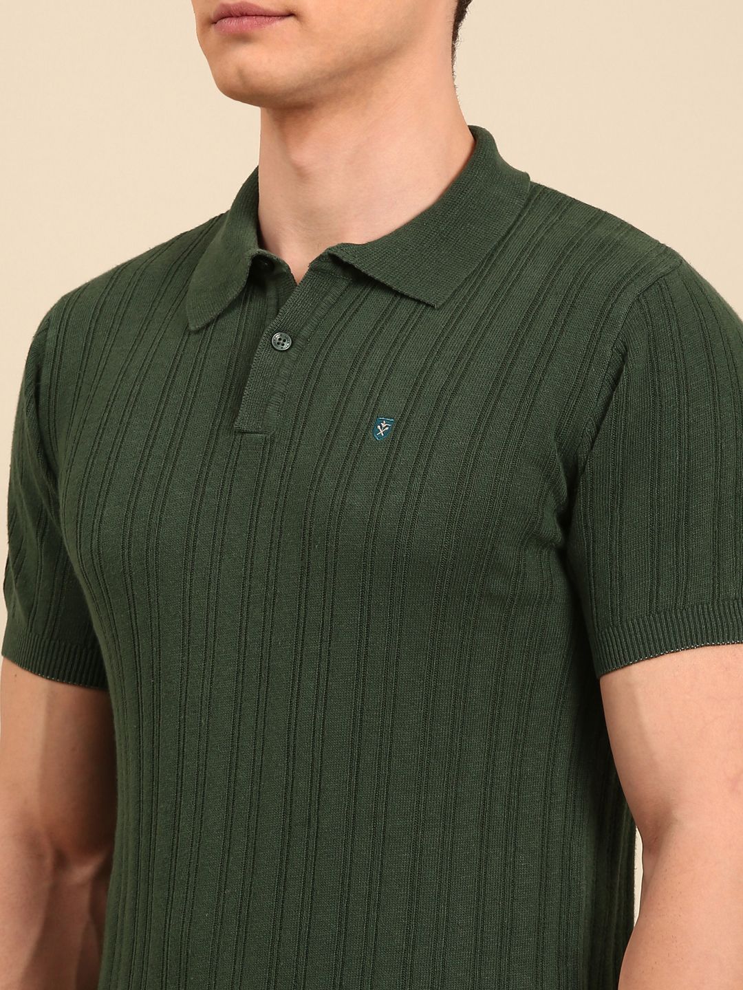 Linen Club Men's Linen Rich Green Solid Contemporary Fit Half Sleeve Polo Neck T-Shirts