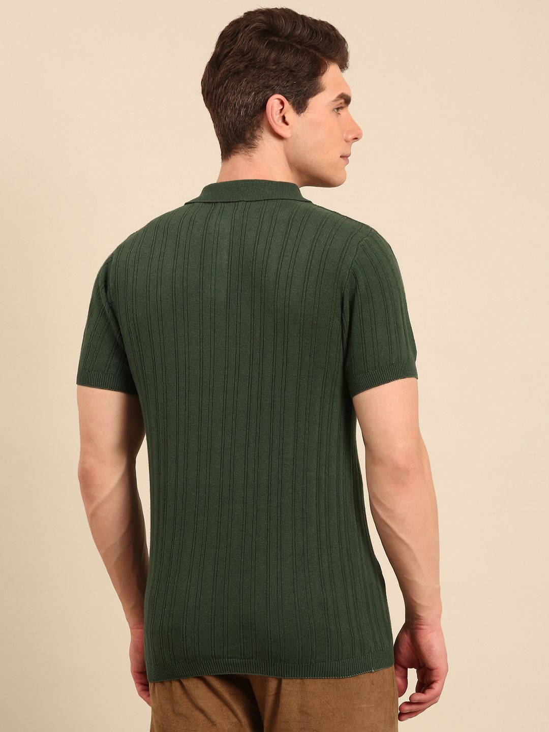 Linen Club Men's Linen Rich Green Solid Contemporary Fit Half Sleeve Polo Neck T-Shirts