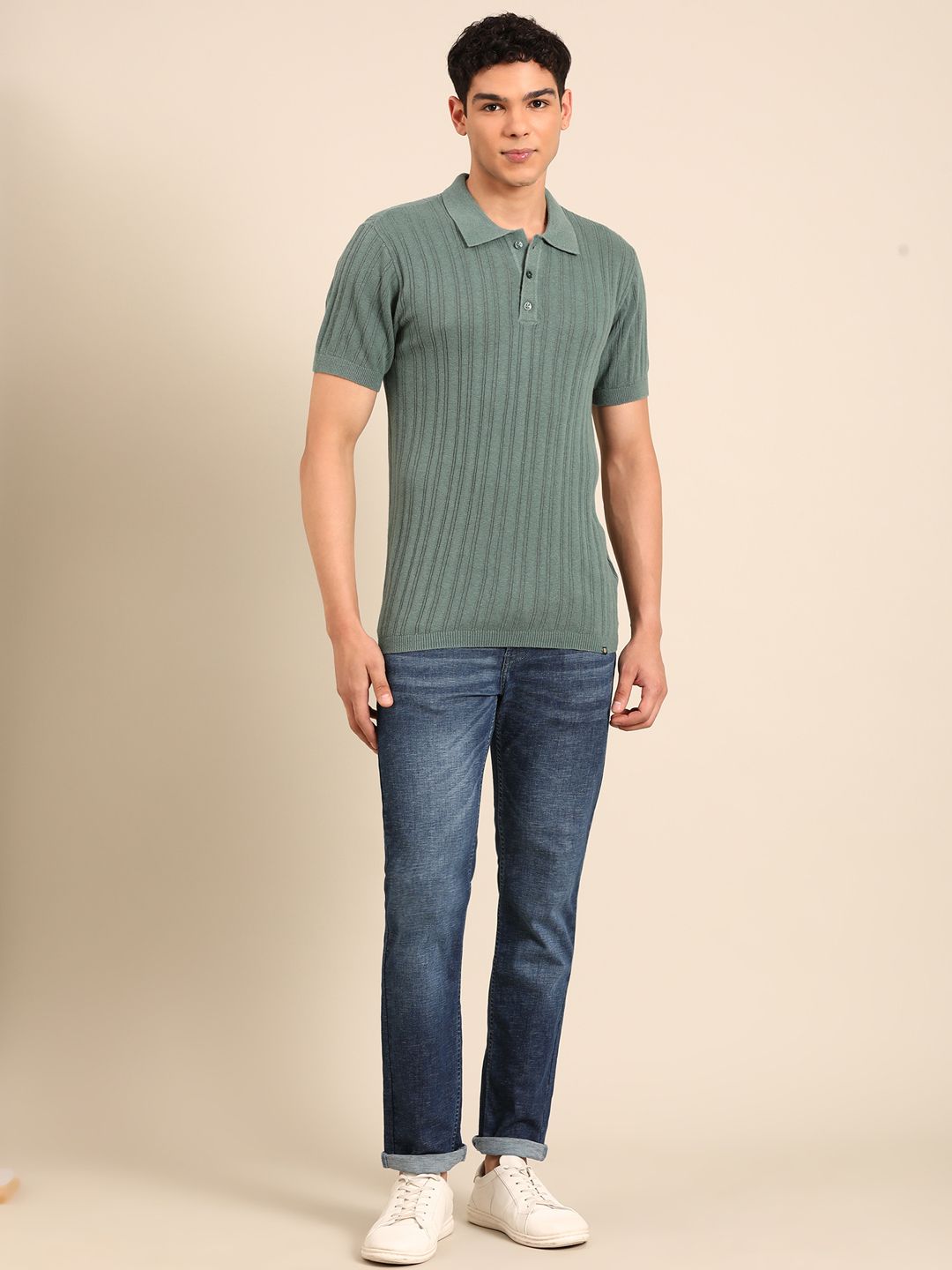 Linen Club Men's Linen Rich Green Solid Contemporary Fit Half Sleeve Polo Neck T-shirts