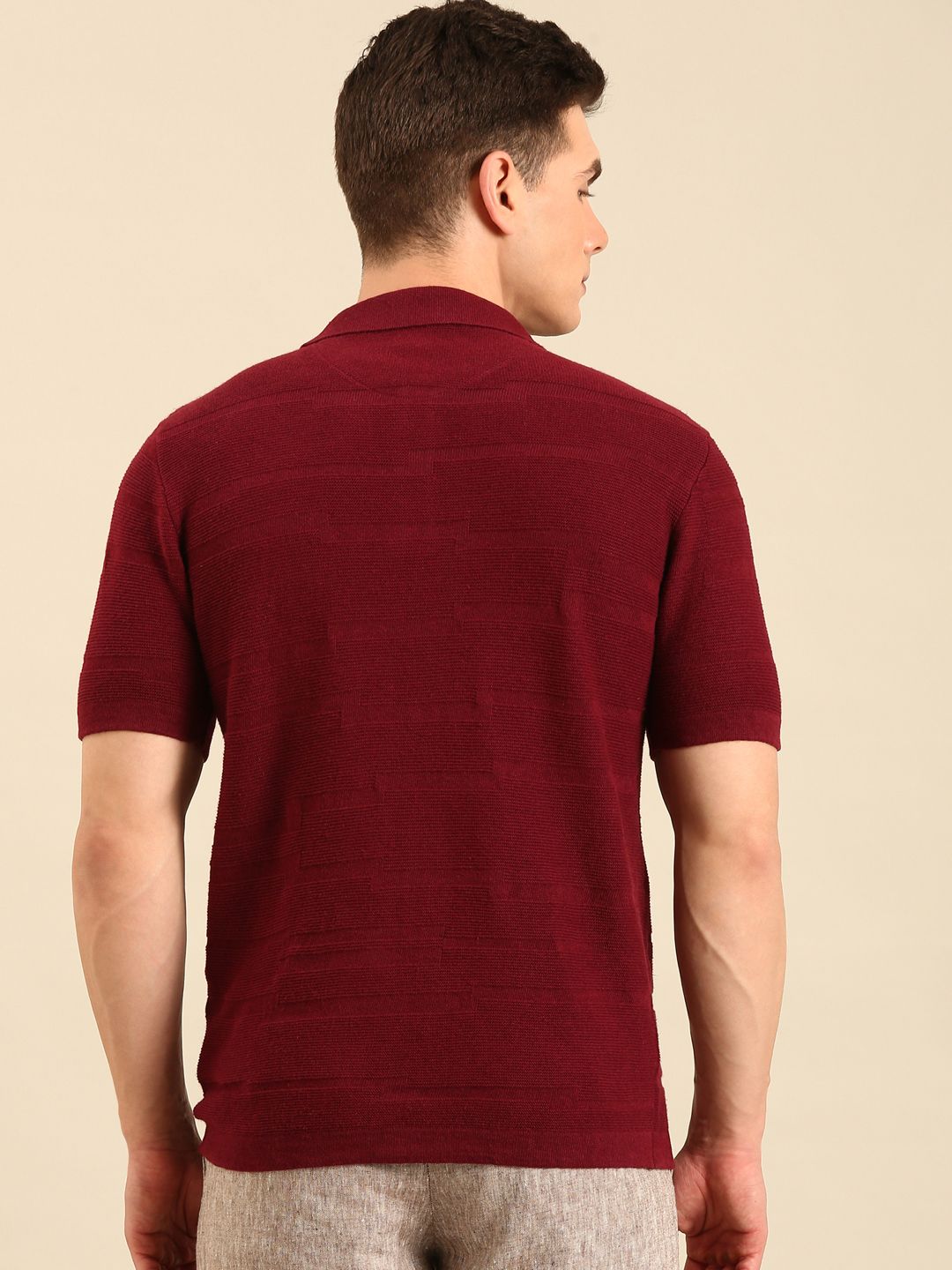 Linen Club Men's Linen Rich Maroon Solid Contemporary Fit Half Sleeve Polo Neck T-shirt
