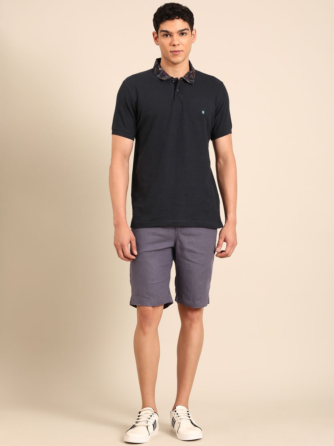 Linen Club Men's Linen Rich Black Solid Contemporary Fit Half Sleeve Polo Neck T-shirts 