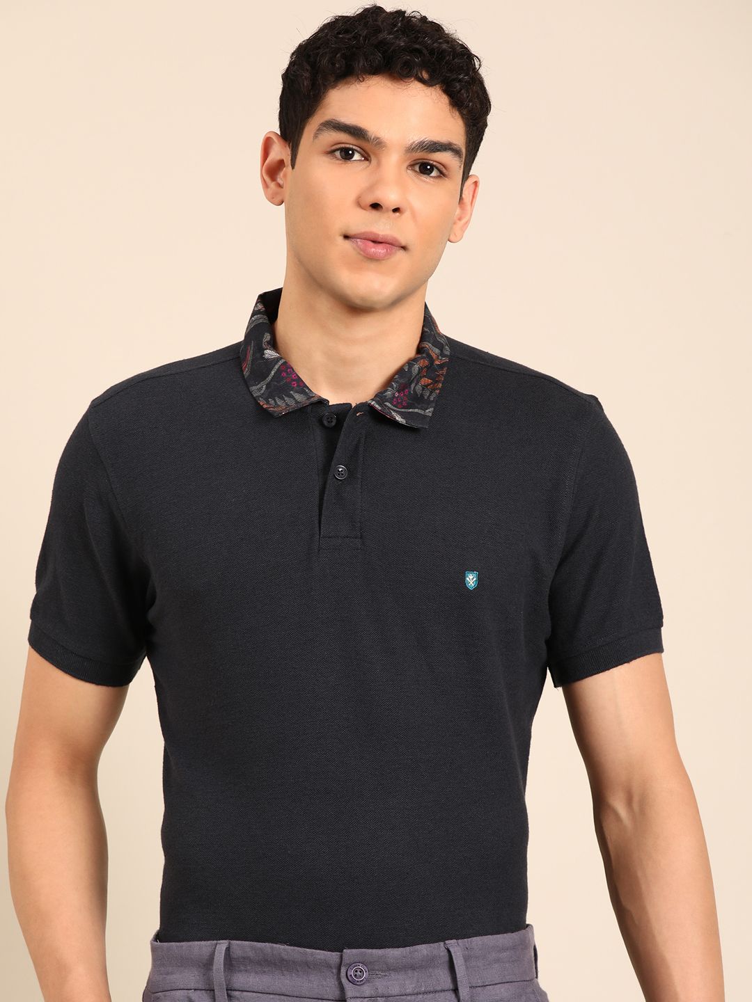 Linen Club Men's Linen Rich Black Solid Contemporary Fit Half Sleeve Polo Neck T-shirts 