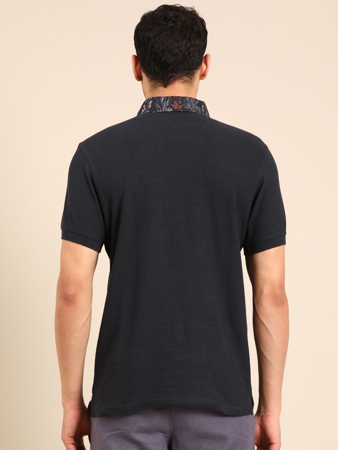 Linen Club Men's Linen Rich Black Solid Contemporary Fit Half Sleeve Polo Neck T-shirts 