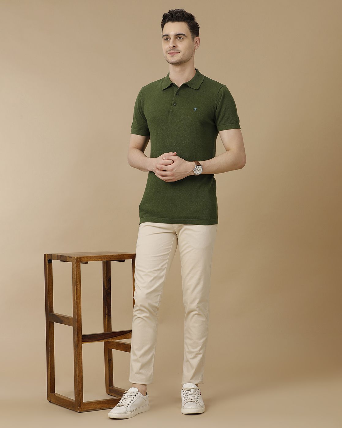 Men's Premium Blended Linen Green Solid Contemporary Fit Half Sleeve Polo Neck Casual T-Shirt