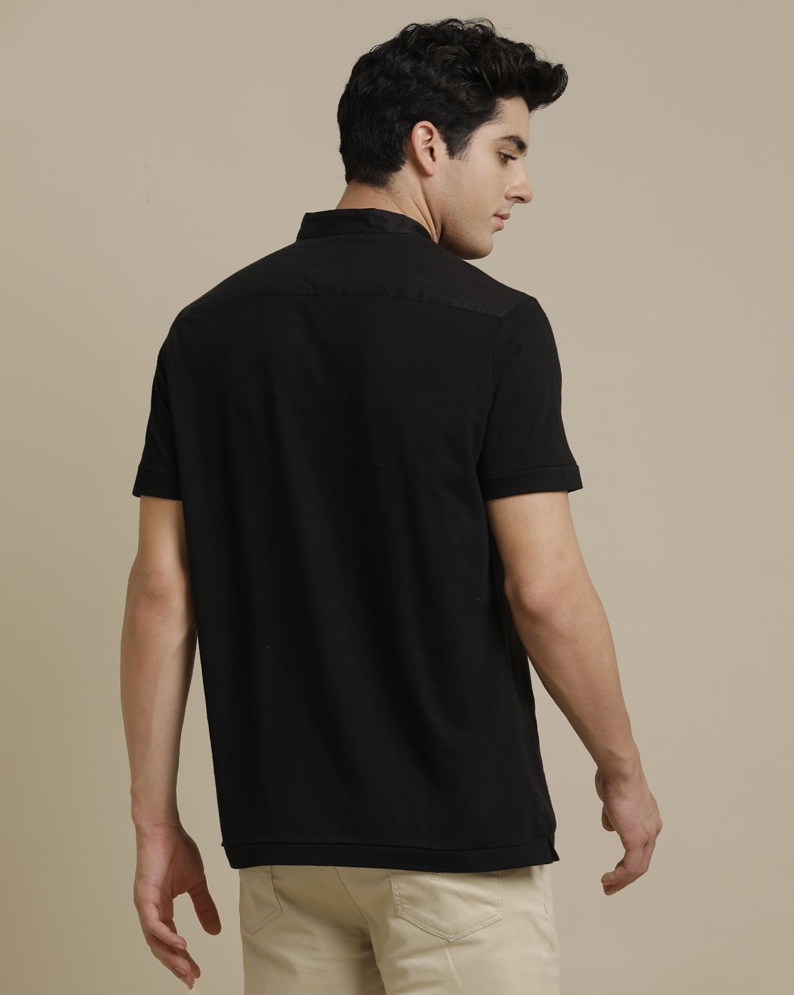 Linen Club Front Woven Back Knit Welt Pocket Black Solid Half Sleeve T-shirt for Men