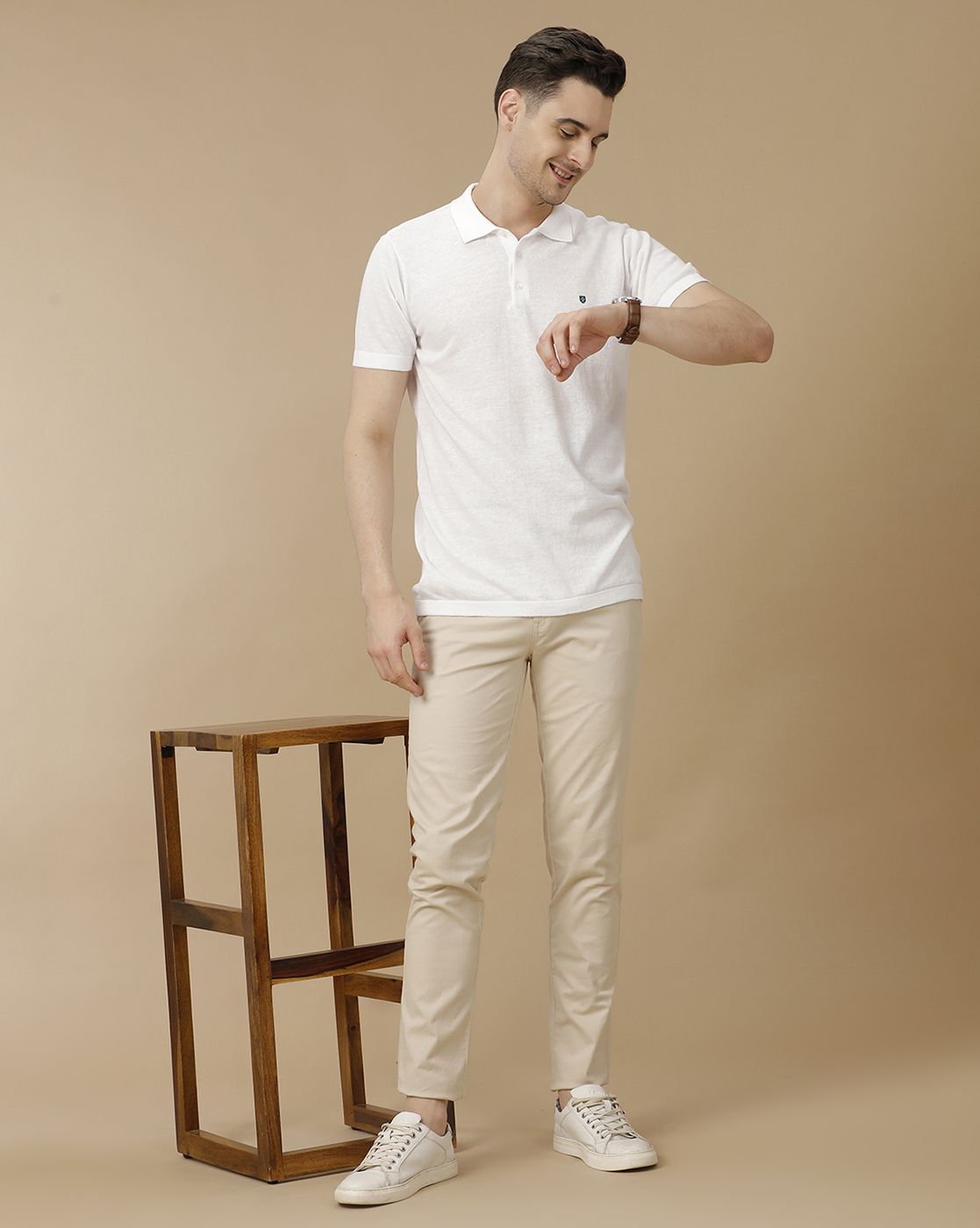 Men's Premium Blended Linen White Solid Contemporary Fit Half Sleeve Polo Neck Casual T-Shirt