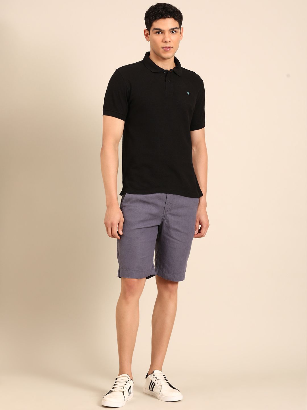 Linen Club Men's Linen Rich Black Solid Contemporary Fit Half Sleeve Polo Neck T-shirts 