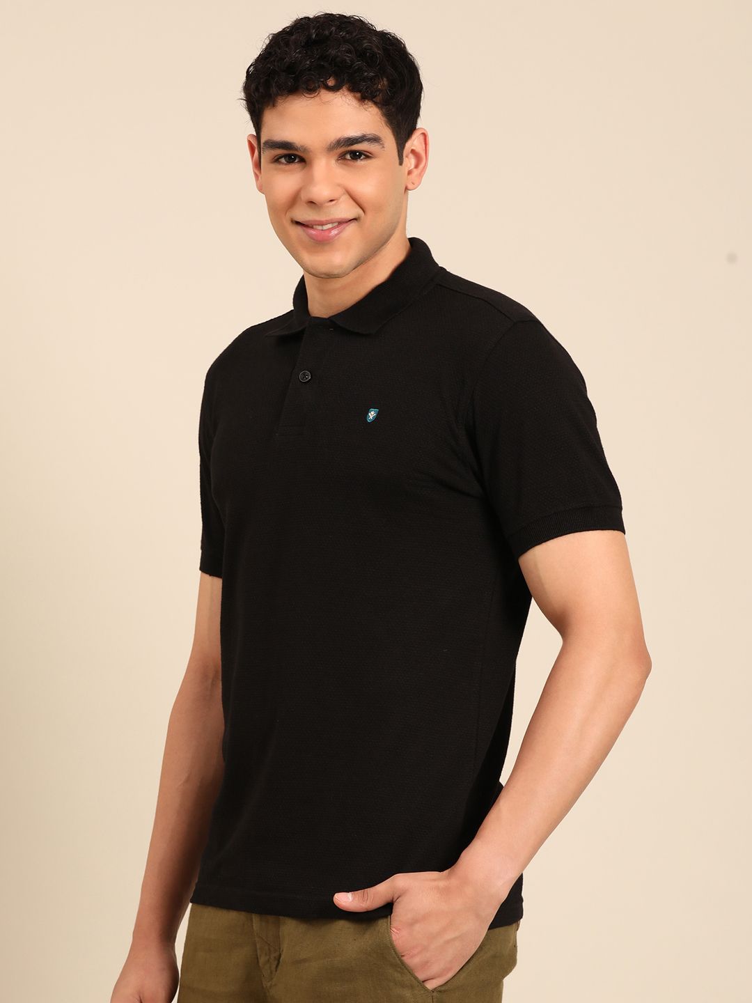 Linen Club Men's Linen Rich Black Solid Contemporary Fit Half Sleeve Polo Neck T-shirts 